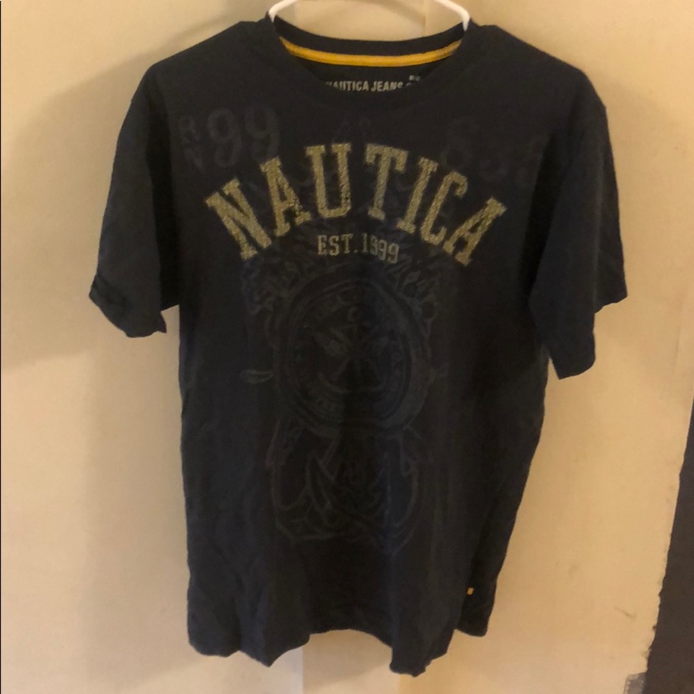 T shirt